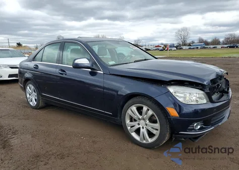 2008 Mercedes-Benz C 300 4Matic z USA, uszkodzony, nr VIN WDDGF81X18F104373